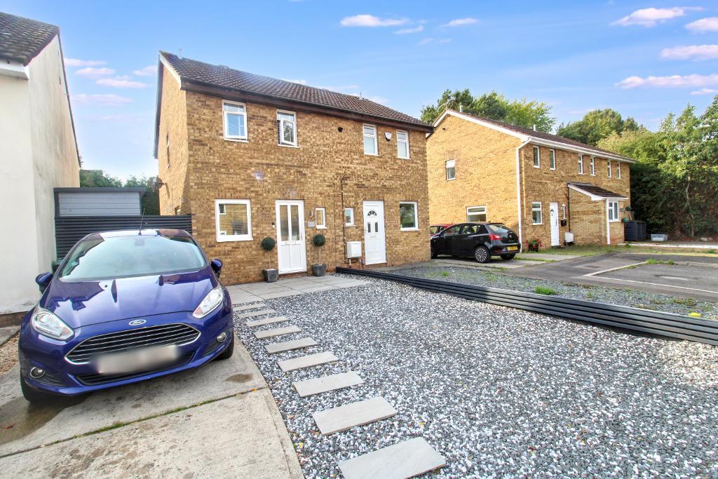 Wavell Close